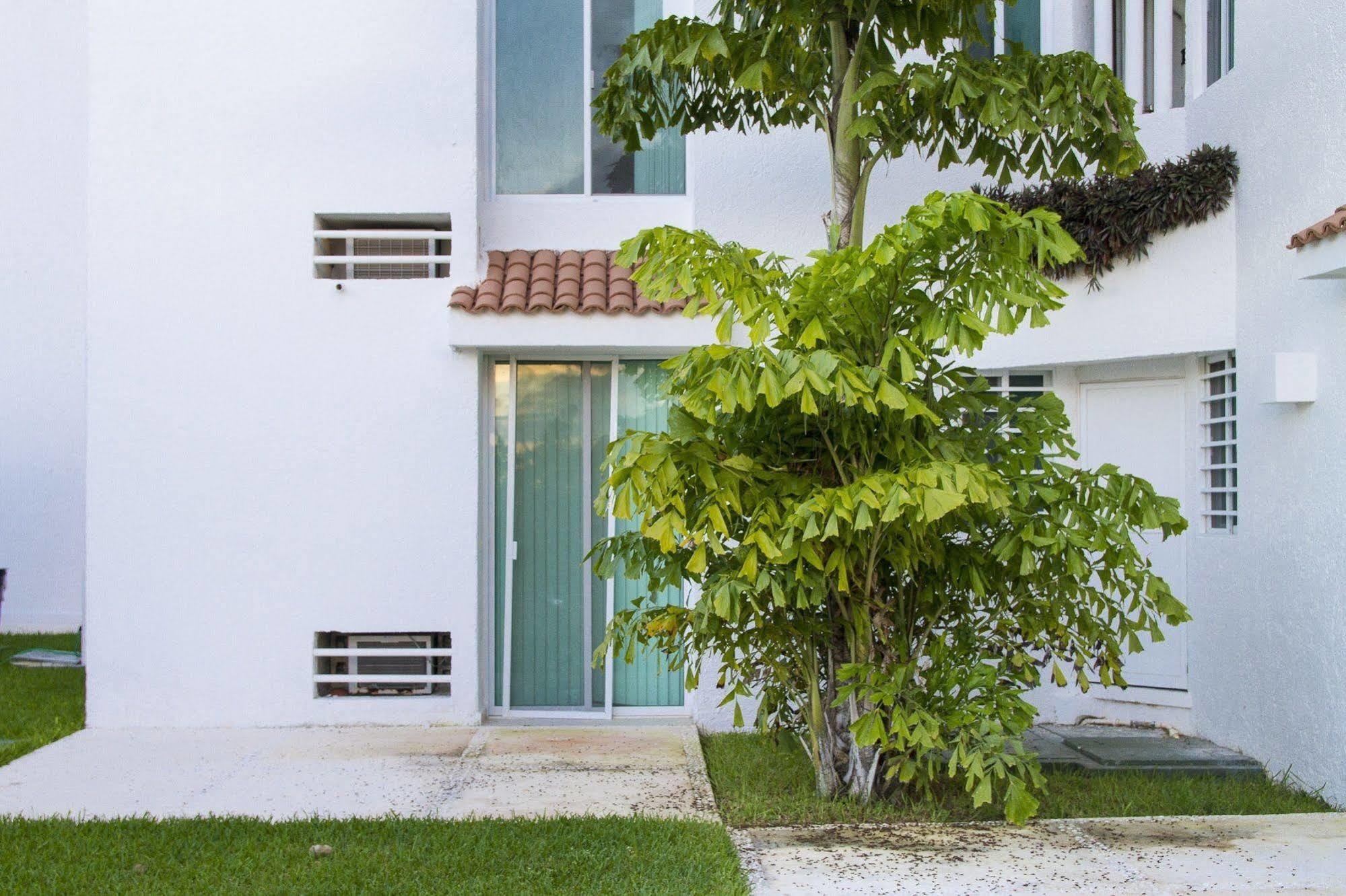 Las Gaviotas Hotel & Suites Cancun Bagian luar foto